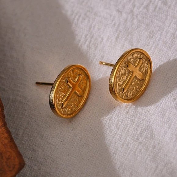 NEW 18K Gold Plated Holy Cross Oval Stud Earrings - Picture 2 of 3